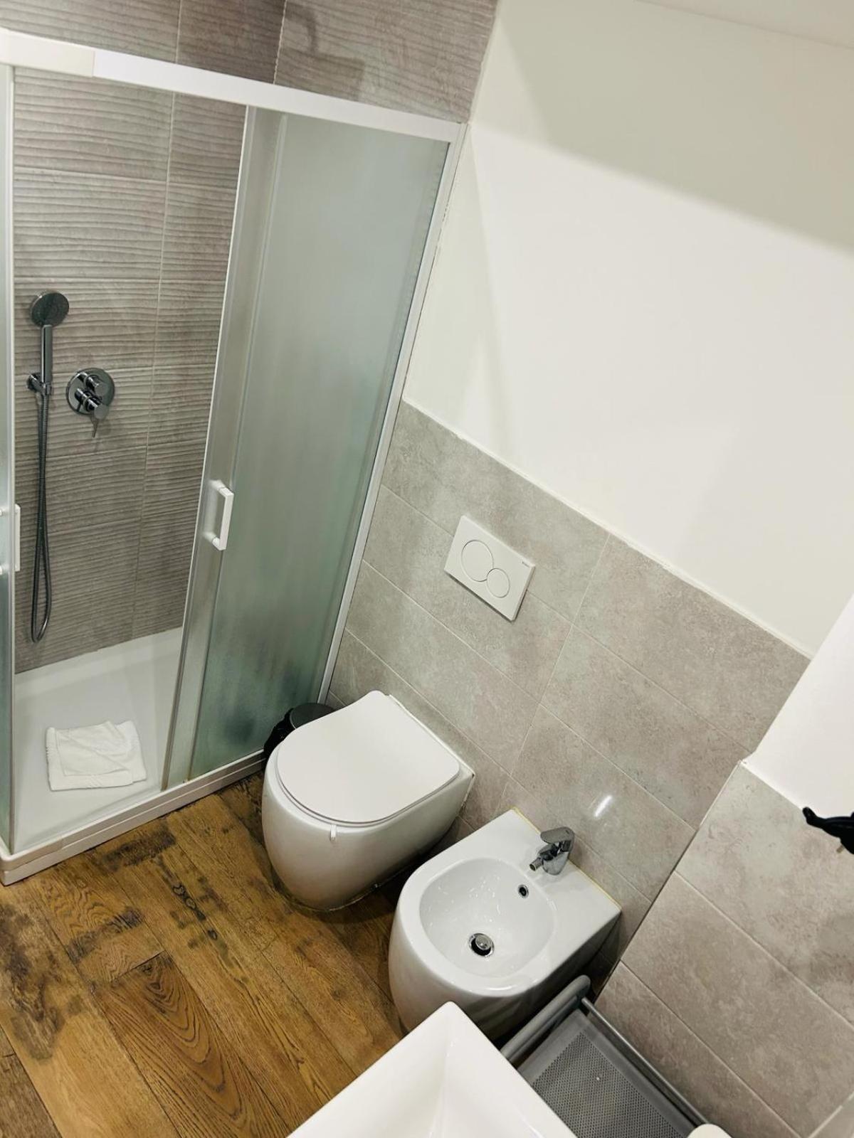 Easy Room Italy ミラノ エクステリア 写真