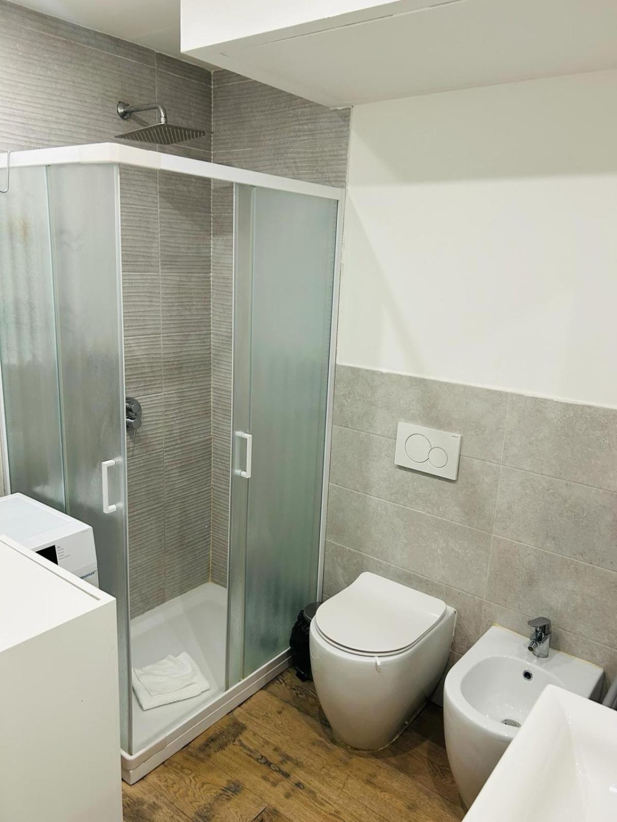 Easy Room Italy ミラノ エクステリア 写真