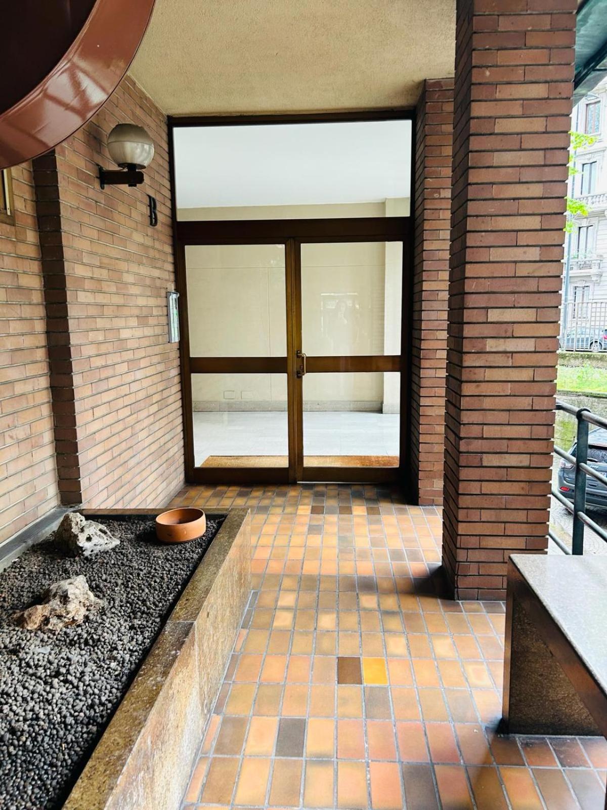 Easy Room Italy ミラノ エクステリア 写真